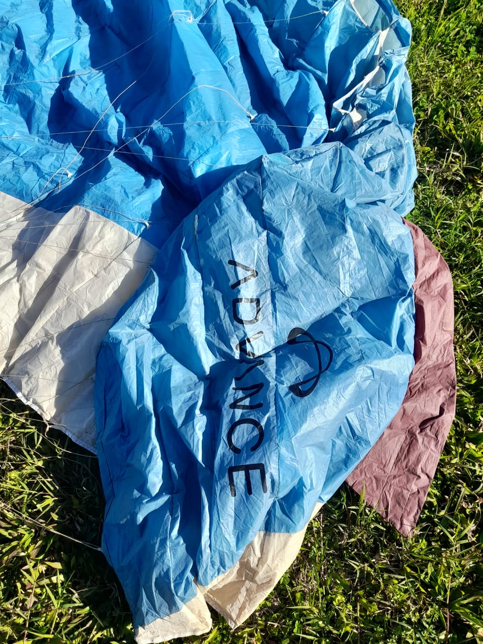 ADVANCE IOTA 2 parapente intermedio 70/88kg — foto 3