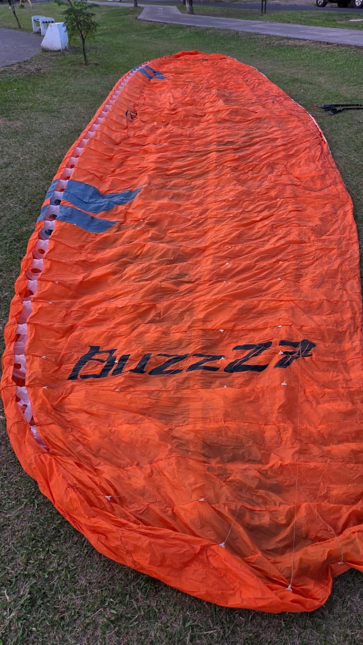Ozone Buzz Z7 ML 85-105 Kg - 100 horas — foto 3